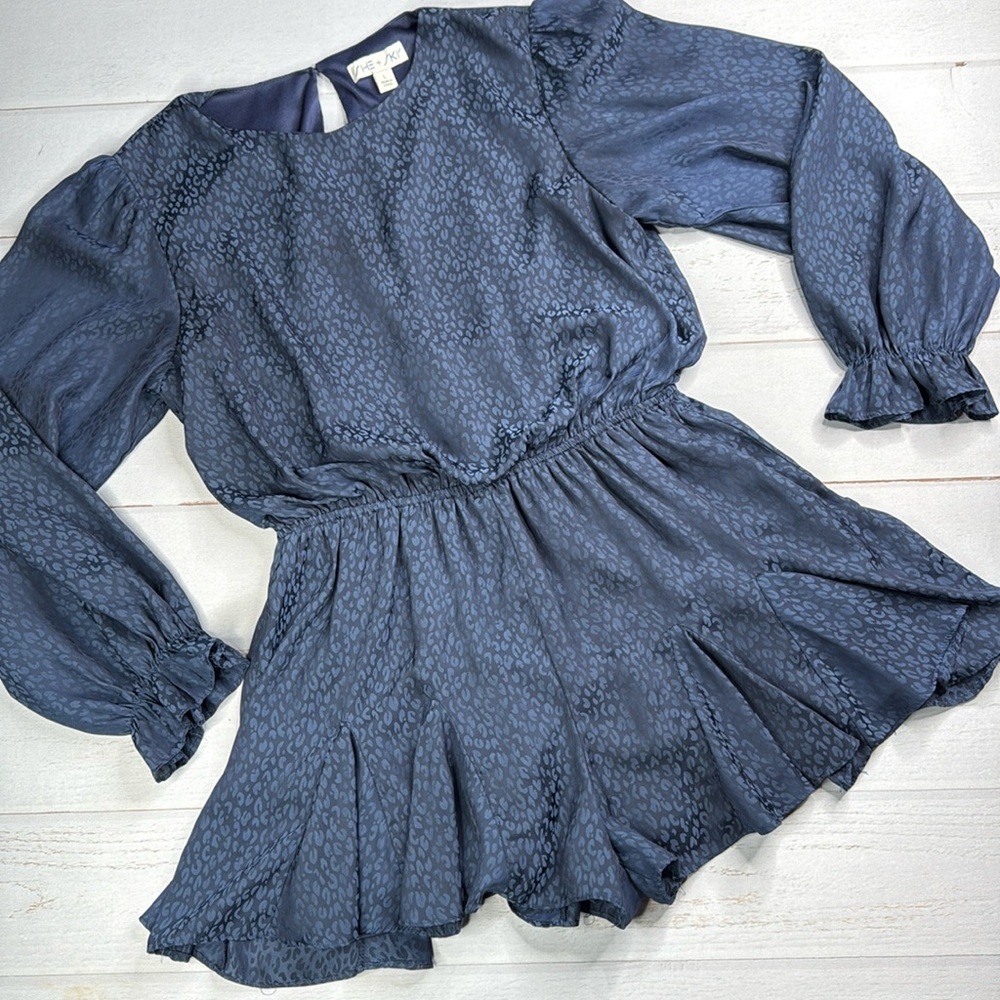 She + Sky Navy Blue Leopard Print Romper Size Large